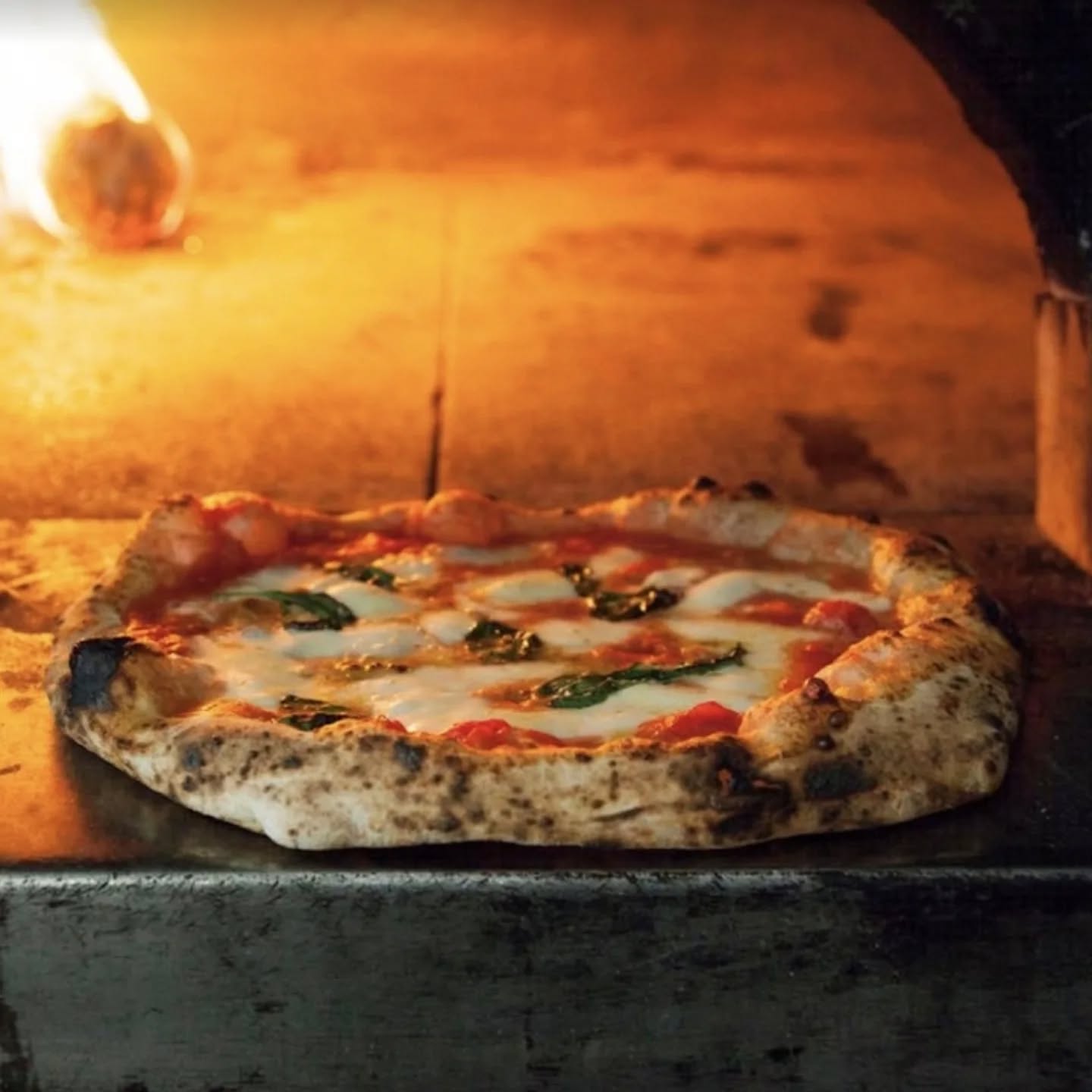 Pizza à emporter préparée à Pornic par Gioia Pizza